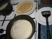 Palačinky pečeme rychle, na středně...