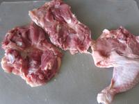 8 kusů větších kuřecích stehen opatrně...