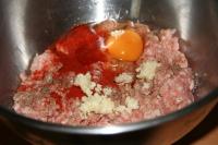 Všechny ingredience dáme do misky a pořádně...