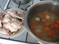 Králíka v nálevu uvaříme doměkka (60-80...