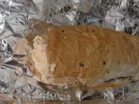 Bagetu naplníme a zabalíme do alobalu. Uložíme...