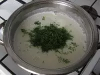 ... přimícháme do polévky, odstavíme z ohně,...