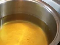 Základ pro polévku Miso je vývar - dashi....
