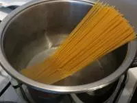 Tip na servírování: Těstoviny uvaříme ve...