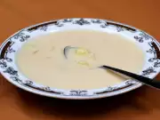 Bramborová kyselá polévka