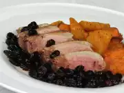 Kachní prsa s brusinkovou omáčkou 