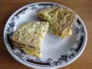 Chléb v sýrovém vejci