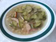 Cuketovo-fazolová polévka