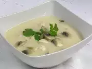 Thajská kuřecí polévka s kokosovým mlékem
