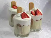 Jahodový pohár s mascarpone