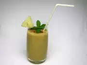 Protichřipkové ananasové smoothie