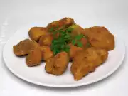 Smažené rybí kousky ze sumečka