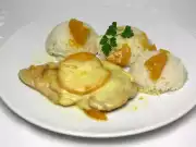 Krůtí prsa s broskví a mozzarellou
