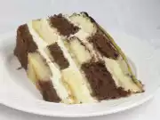 Mascarpone šachovnicový dort s banány