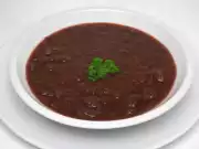 Polévka z červeného zelí