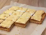Pěnový jablečný koláč